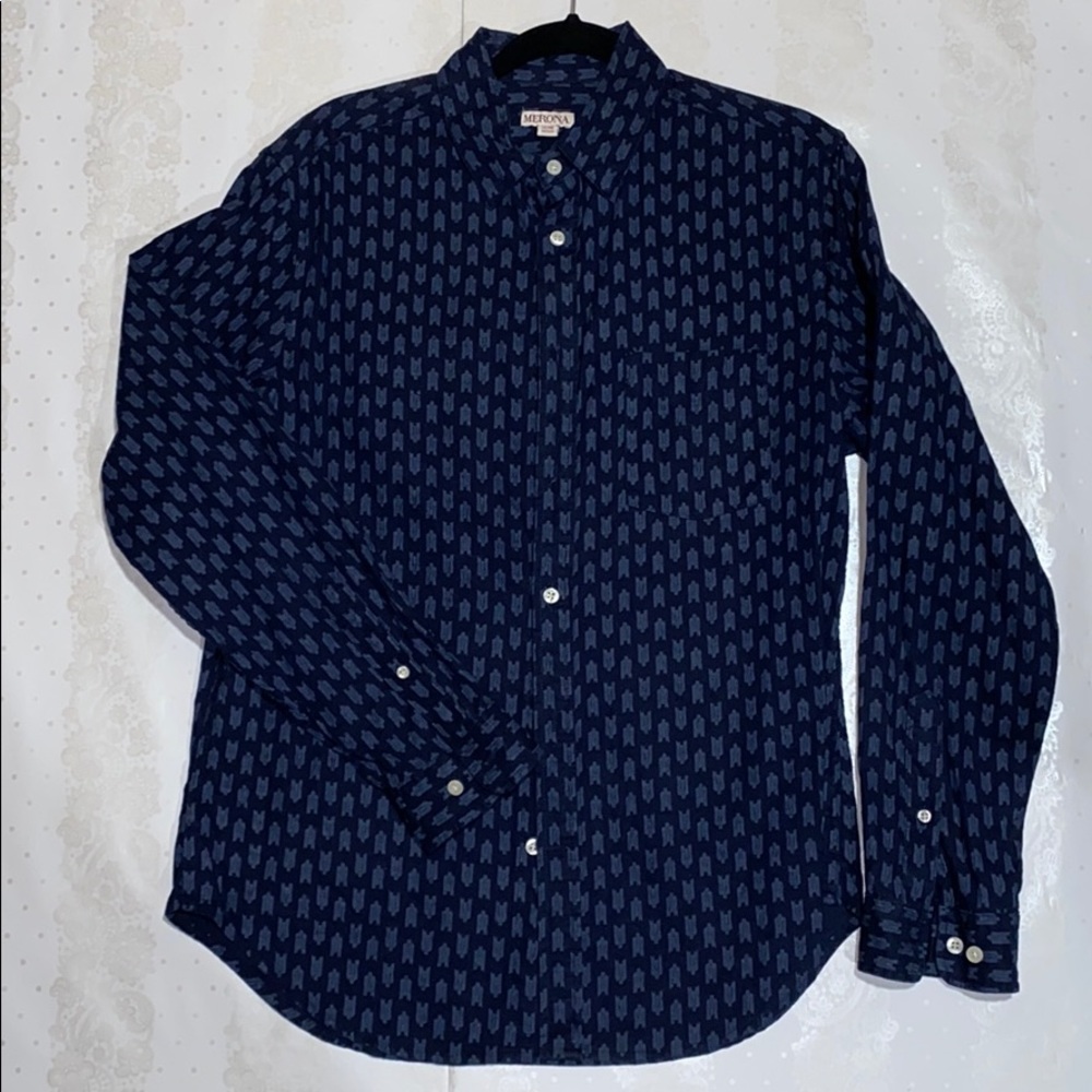 Men’s dress shirt